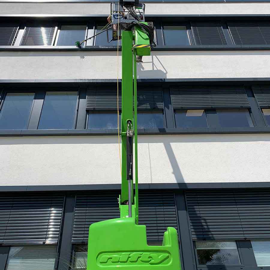 Fensterreinigung und Solarreinigung