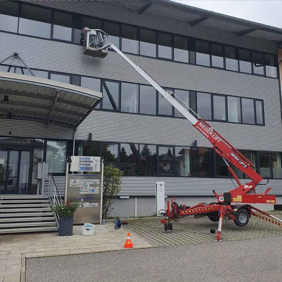 Reinigung größerer Glasflächen in Prien