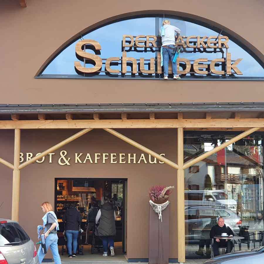 Fensterreinigung und Solarreinigung